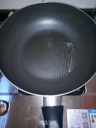 青椒黄瓜炒鸡蛋的做法步骤：2