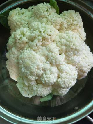 花菜炒肉的做法步骤：1