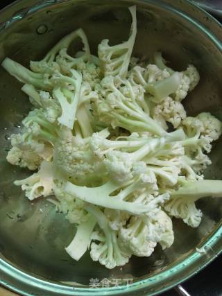 花菜炒肉的做法步骤：3