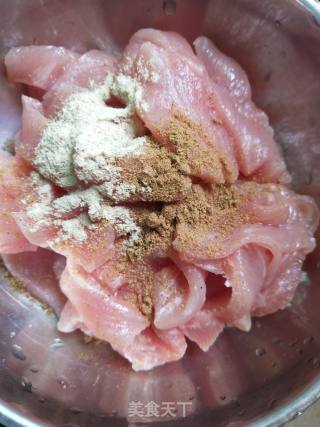 花菜炒肉的做法步骤：5