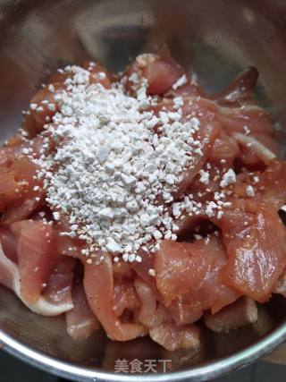 花菜炒肉的做法步骤：6