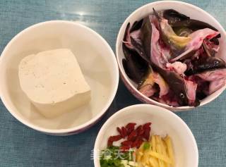 昂刺鱼烧豆腐汤的做法步骤：1