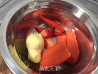 泡菜炒魔芋的做法步骤：3