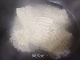 主食—包包菜鸡蛋面的做法步骤：3