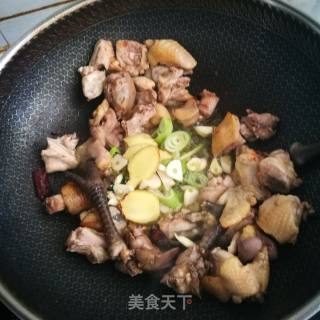 蘑菇炖鸡的做法步骤：4