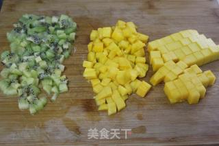 围栏奶油水果蛋糕的做法步骤：15