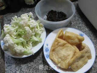 黑木耳大油方烧花菜的做法步骤：1