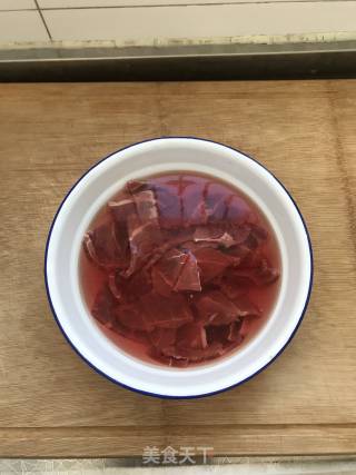 香葱爆牛肉的做法步骤：2