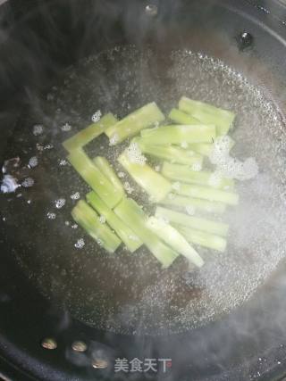 翡翠虾饺的做法步骤：2