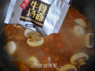 番茄口蘑方便面的做法步骤：9