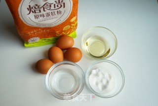 奶油戚风蛋糕卷的做法步骤：1