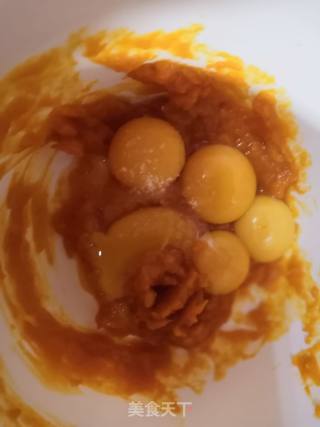 南瓜戚风蛋糕的做法步骤：2
