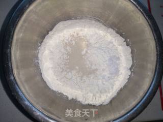 #烤箱菜#玉米荷兰豆培根披萨的做法步骤：1