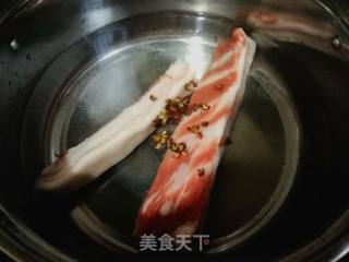 #团圆饭#蒜苗回锅肉的做法步骤：1