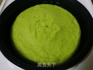 电饭煲版菠菜汁戚风蛋糕的做法步骤：12