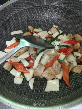 杏鲍菇炒肉的做法步骤：11