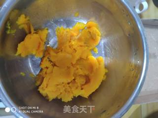 红枣南瓜卷的做法步骤：1