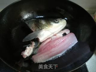 水煮鱼头的做法步骤：3