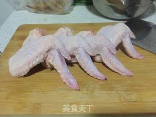 咖喱鸡翅（简化版）的做法步骤：1