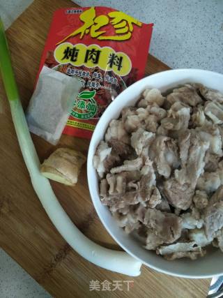 家常红烧羊肉的做法步骤：4