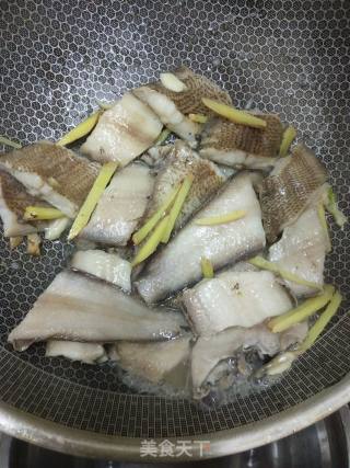 清炒龙利鱼的做法步骤：8