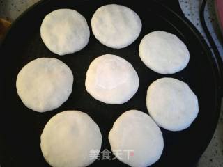 烙韭菜虾仁素盒子的做法步骤：14