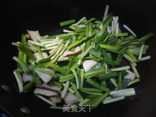 鸡蛋香干炒韭菜的做法步骤：7