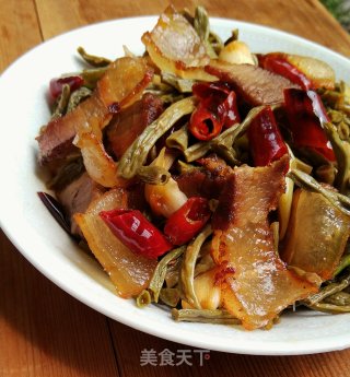 腌豆角炒腊肉的做法步骤：10