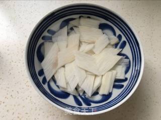 山药炒木耳的做法步骤：3