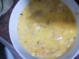 松仁瓜仁煎蛋的做法步骤：3