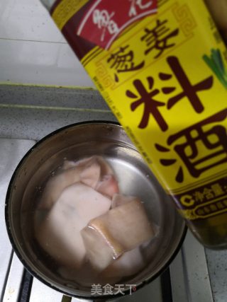 豆浆机版肉皮冻的做法步骤：1