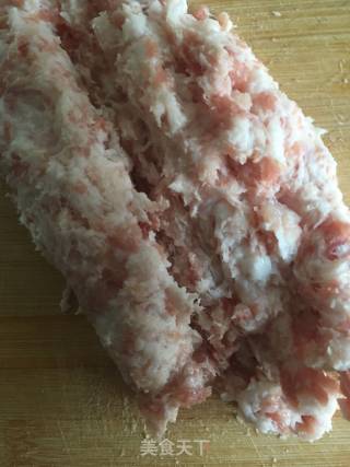 猪肉白菜馅馄饨的做法步骤：3