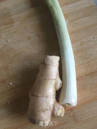 猪肉白菜馅馄饨的做法步骤：4