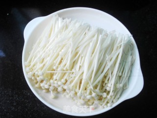 剁椒金针菇的做法步骤：2