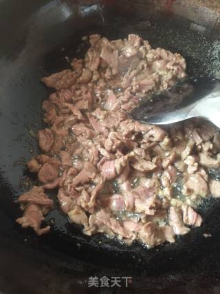爆炒羊肉的做法步骤：3