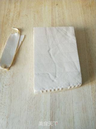 自制油炸豆腐泡的做法步骤：1