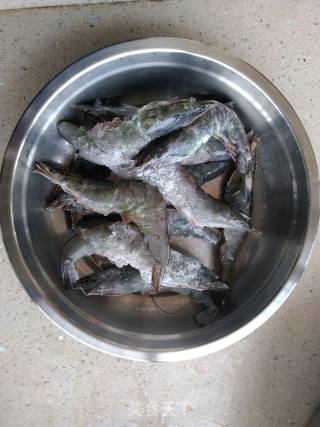 炒大虾的做法步骤：1