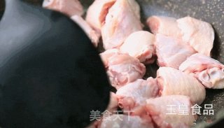 板栗烧鸡翅的做法步骤：3