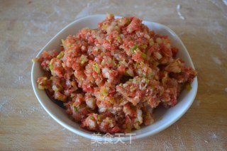 胡萝卜大肉饺子的做法步骤：2