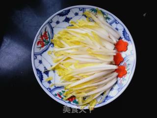 #团圆饭#蒜蓉辣酱拌玉兰菜的做法步骤：4