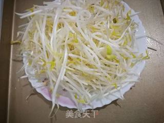 炝拌瘦肉豆菜菜的做法步骤：1
