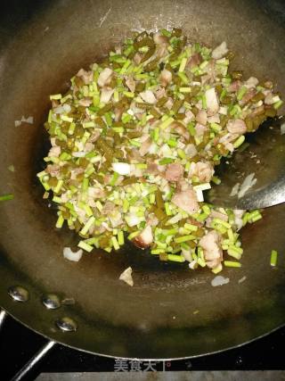 蒜苔酸豆角烩粉条的做法步骤：9