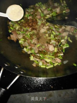 蒜苔酸豆角烩粉条的做法步骤：12