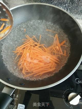 胡萝卜拌菠菜的做法步骤：7