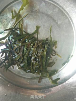 砂锅带丝鱿鱼煲的做法步骤：2
