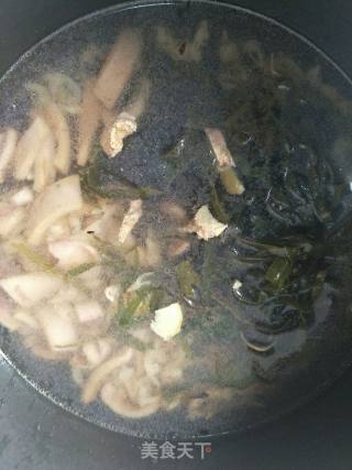 砂锅带丝鱿鱼煲的做法步骤：6