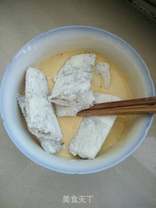 香炸带鱼的做法步骤：6