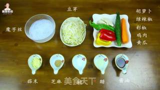 韩式魔芋鸡丝凉拌菜的做法步骤：1