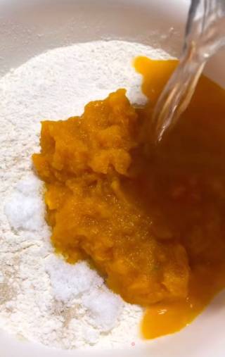 南瓜红豆卷的做法步骤：4