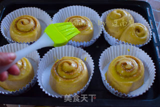 出炉就抢光的肉桂面包卷的做法步骤：13